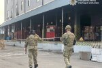 Взрыв посылки при осмотре в Киеве: полиция на месте происшествия
