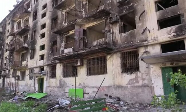 Зруйнований будинок у Сєвєродонецьку. Фото: скріншот YouTube-відео