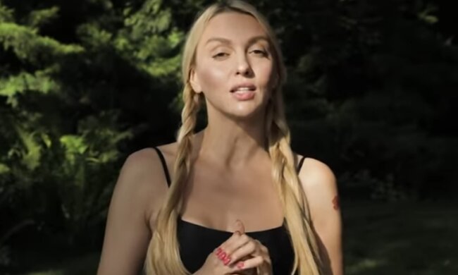 Оля Полякова. Фото: скрин YouTube