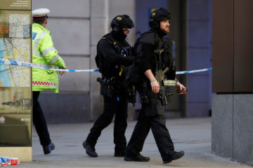 Теракт в Лондоне. Фото: REUTERS/Dylan Martinez, Peter Nicholls