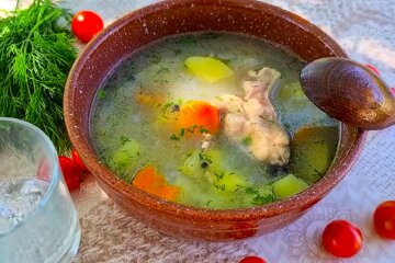 Рибний суп. Фото: YouTube