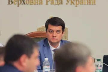 Дмиртрий Разумков
