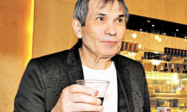 Бари Алибасов