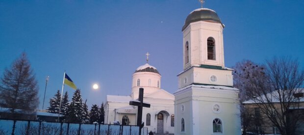 Церква. Фото Стіна