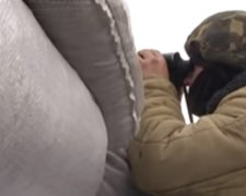 Украинский военный, фото: Скриншот YouTube