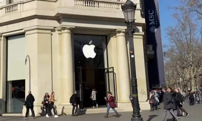 Компания Apple закрывает магазины. Фото: скриншот YouTube