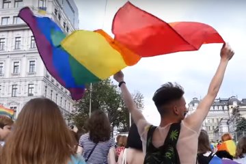 ЛГБТ-парад, скриншот YouTube