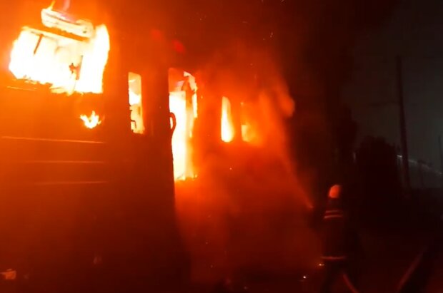 Пожар вагона. Фото: скриншот Youtube-видео