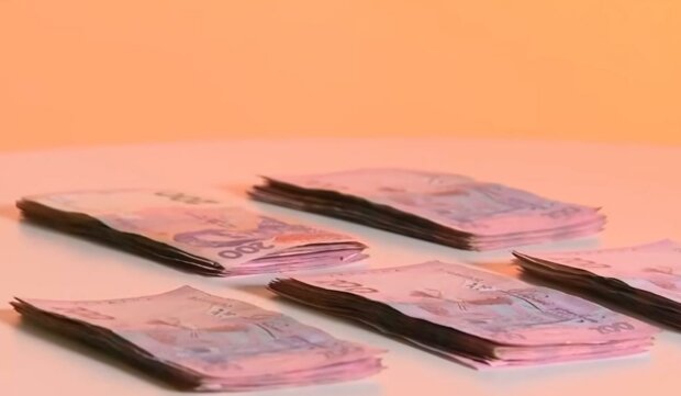 Деньги. Фото: скриншот Youtube-видео