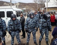 Крымчане терпят постоянные издевательства со стороны оккупантов