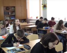 Школярі. Фото: скріншот YouTube-відео