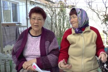 Пенсионеры.  Фото: скриншот YouTube-видео