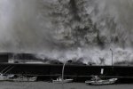 Люди не знают, как спастись: на Японию обрушился мощнейший тайфун (фото, видео)