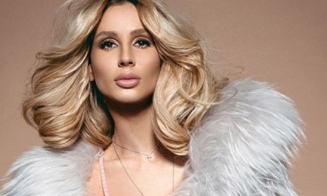 Ужасный наряд ни то рыбы, ни то пингвина Светланы Лободы шокировал поклонников