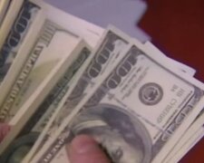 Курс валют. Доллар. Фото: скриншот Youtube