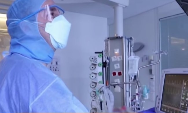 В Британии начали испытание вакцины от коронавируса. Фото: YouTube