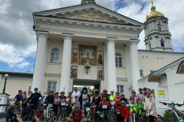 Велопаломництво Київ - Почаїв: Віруючі УПЦ подолали 450 км з молитвою за Україну