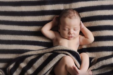 В Украине заработал сервис "єМалятко", фото: скриншот с YouTube