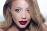 Тина Кароль похвасталась стройной фигурой в коротеньких шортиках. Фото