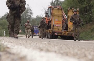 Военные KFOR. Фото: скриншот YouTube-видео