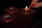 Свічки. Фото: скріншот YouTube-відео