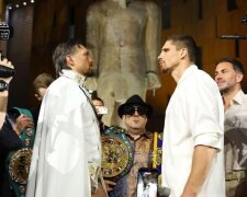 Олександр Усик та Ріко Верховен на зважуванні перед боєм у Єгипті