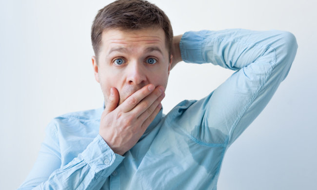 Как избавиться от неприятного запаха тела в жару: семь действенных советов