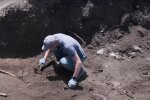 Археологи. Фото: скріншот YouTube