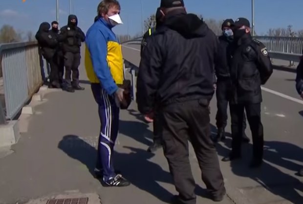 Украинцам напомнили о штрафах. Фото: скриншот Youtube