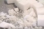 Сахар - бесполезный продукт. Фото: скриншот YouTube.