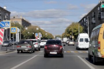 Автомобілі.  Фото: скріншот YouTube-відео