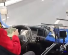 Украинцы поддержали водителя, который игнорировал пассажиров, фото - Факты
