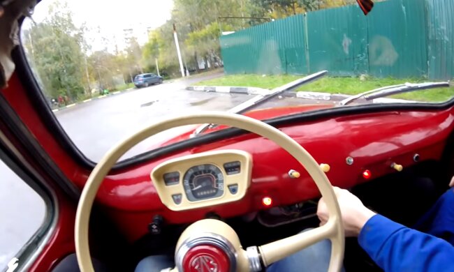 Салон "Запорожца". Фото: Youtube