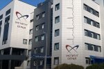 Кардіохірург проводить консультацію пацієнту