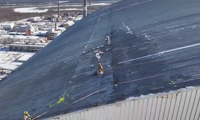 Це вже страшно: рятувальники знайшли на ЧАЕС одразу три осередки займання – кадри