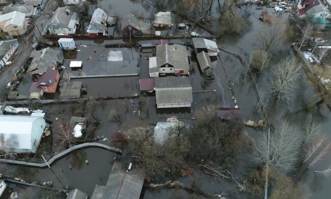 Прорыв дамбы может произойти в любой момент. Фото: скриншот YouTube
