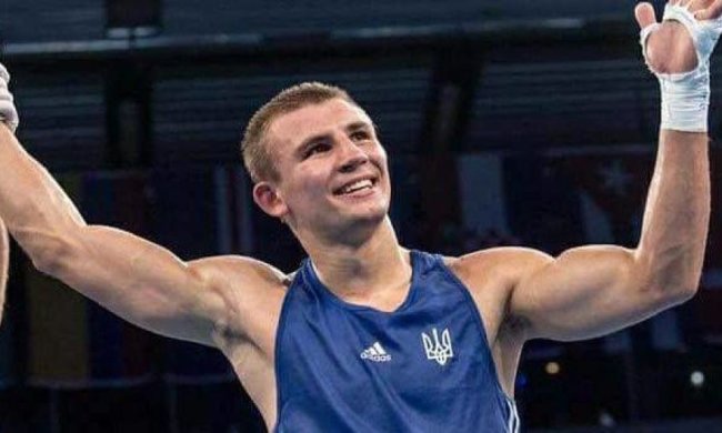 Украинский боксер заставил Путина стоя слушать Гимн Украины. Видео