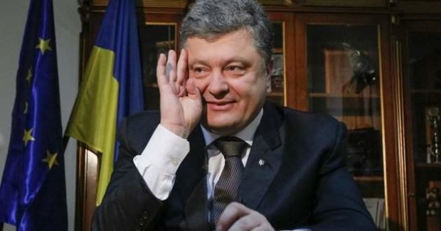 Телемост или телепорт? Порошенко проводит эфиры на двух каналах одновременно. Нет покоя экс-президенту