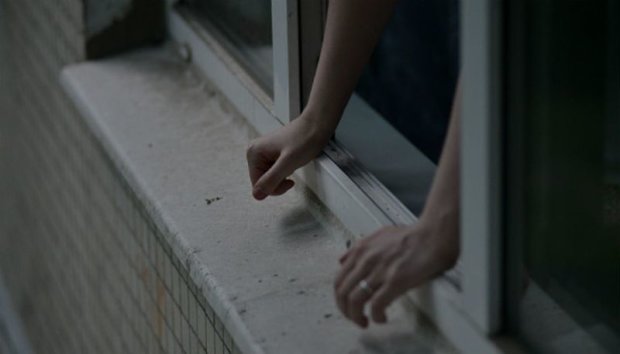 Шагнула в окно на перемене: киевлян потрясла трагедия с 12-летней школьницей – в чем причина