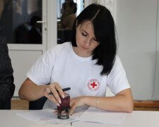 Представитель Красного Креста. Фото: пресслкжба Красного креста в Facebook