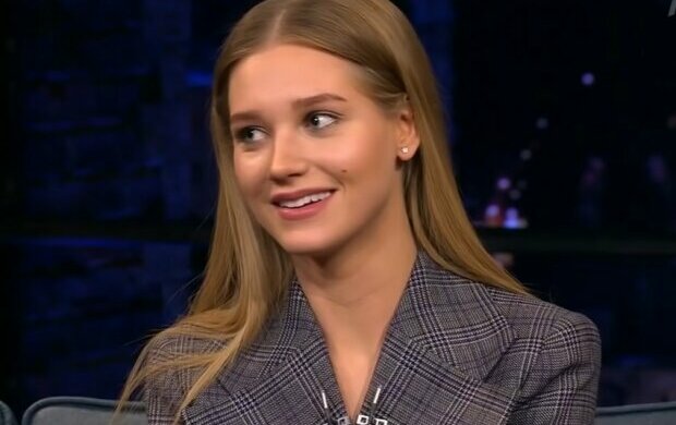 Кристина Асмус. Фото: скриншот YouTube.