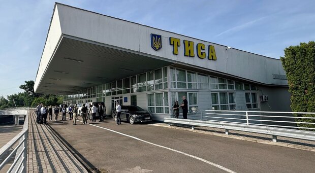 За незаконное пересечение границы с РФ или Беларусью можно попасть за решетку. Фото: Скрин YouTube