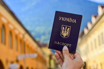 Все труды Порошенко на смарку: Зеленский переоценил важность безвиза и готов им пожертвовать