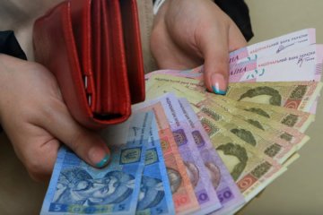 Украинцам подняли зарплаты, фото: скриншот с YouTube