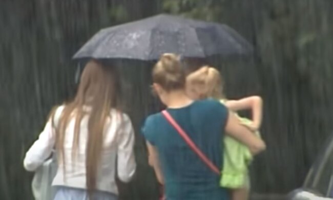 Дощ. Фото: скріншот YouTube-відео