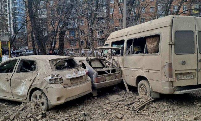 Центр Киева разнесло: Зеленский показал жуткие кадры последствий утреннего удара