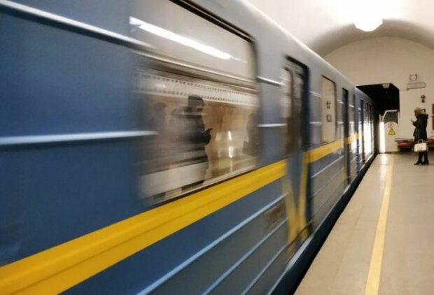 Киевское метро заметно опустело: что происходит в подземке столицы, подробности