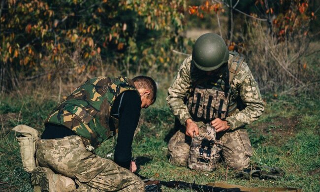 Украинцам рассказали, чем хотят заменить мобилизацию - годовой контракт и деньги