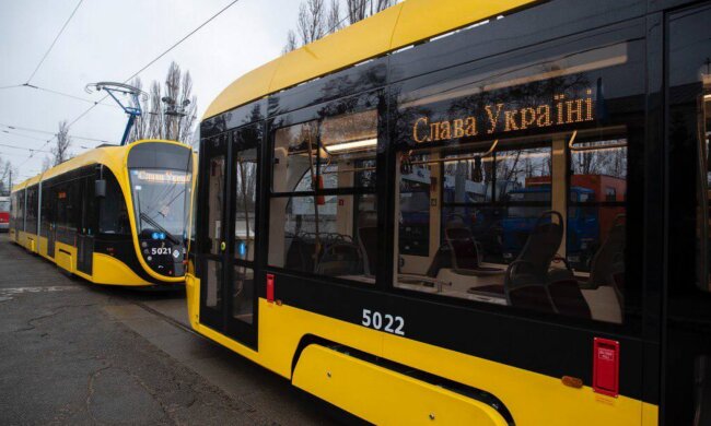 «Прощавайте, “папірці”: з січня українцям переписали правила проїзду — квиток тепер один на весь транспорт»