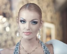 Анастасия Волочкова. Кадр из клипа "Танго"